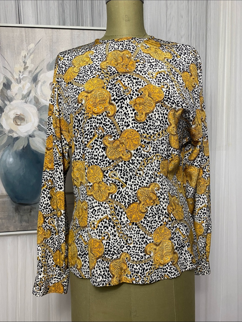 Dana Buchman Retro 90’s Made in Hong Kong 🇭🇰 100% Silk Print Long Sleeve Blouse